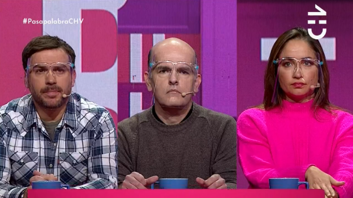 ¡Súper veloces! El equipo de Rodrigo Bustamante lo dio todo en el Deletrea la palabra