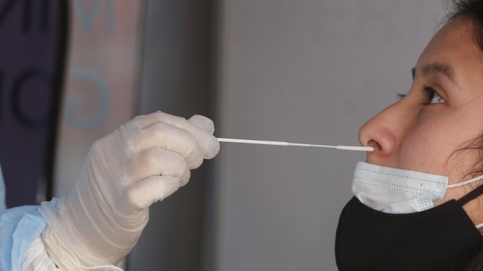 Preocupante cifra del Minsal informó 1.200 reinfectados por Covid-19: Inmunidad sería más baja ante nuevas variantes