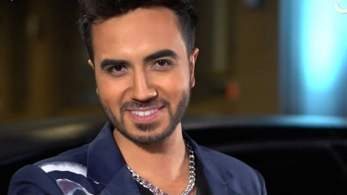 Es el calco de Luis Fonsi: Imitador causó furor con un impactante medley