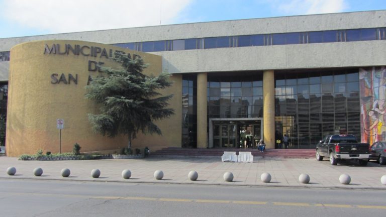 Movilh denunció que concejala reveló orientación sexual de funcionario municipal sin su consentimiento