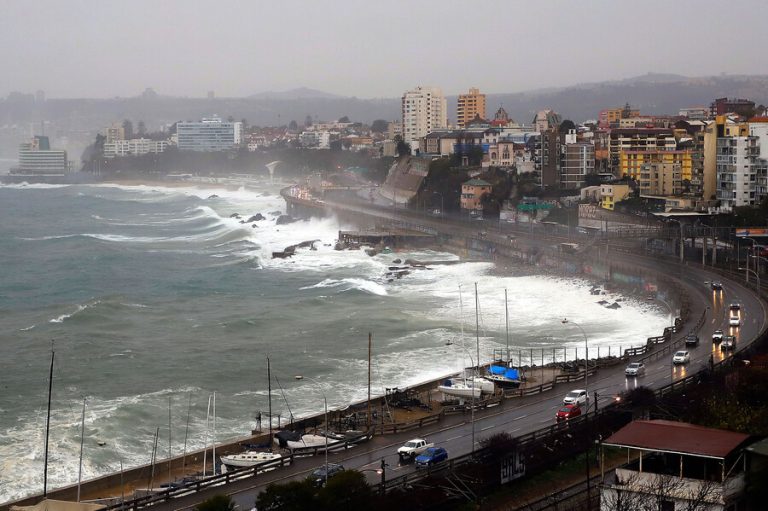De Arica al Golfo de Penas: Alerta por marejadas este fin de semana hasta el próximo miércoles