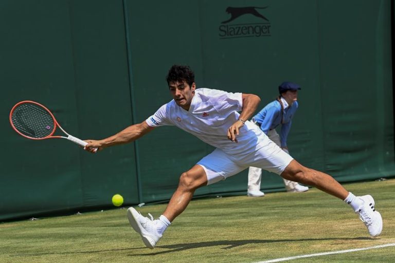 Que venga Djokovic: Cristian Garín logró una sólida victoria y se metió en los octavos de final de Wimbledon