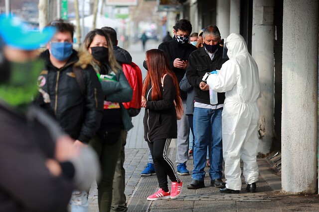 Informe Epidemiológico: Puente Alto, Maipú y Arica son las comunas con más casos activos de COVID-19