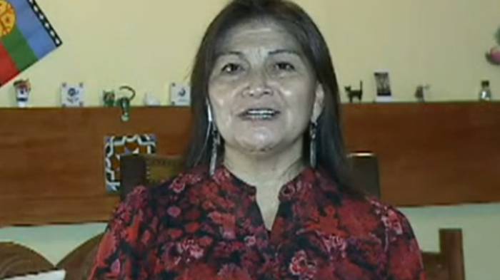 Elisa Loncon: “Nosotros los convencionales también nos debemos a esos jóvenes que saltaron el torniquete”