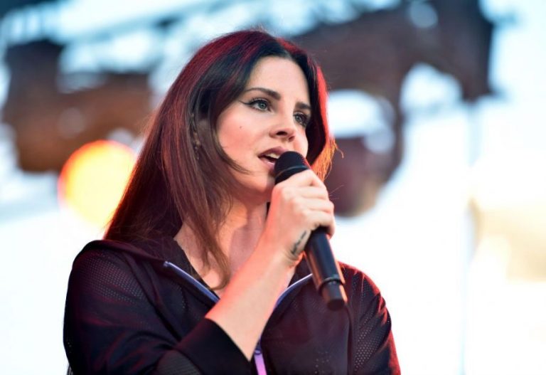 Lana del Rey presenta la portada oficial de su nuevo álbum 