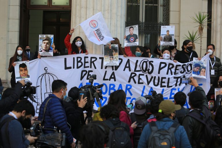 Constituyentes calificaron de 