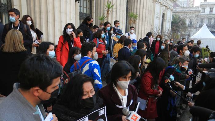 Se suspendió primera sesión de la Convención Constitucional: Constituyentes acusaron que no se cumplía con garantías sanitarias