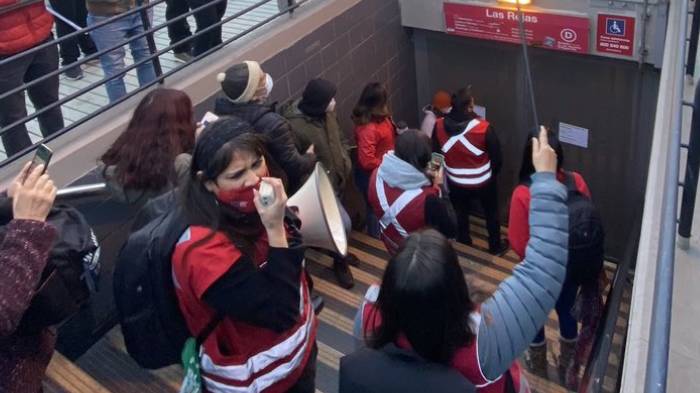 Hecho inédito en la historia del Metro: Todos los sindicatos se unieron para protestar por mejoras laborales