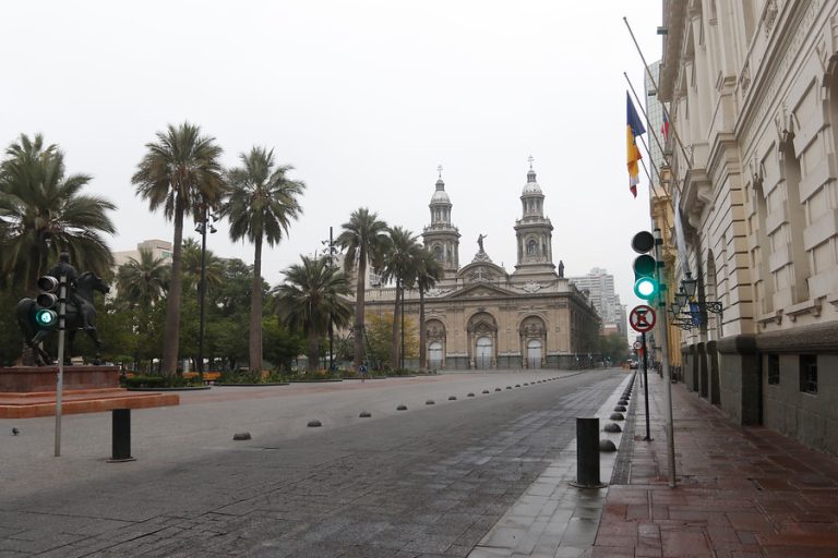Decretan nuevamente alerta ambiental en la RM: Conoce las medidas