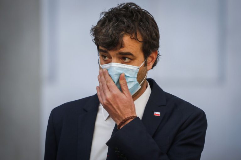 PC adelantó que el lunes presentará la acusación constitucional contra el ministro Ossa