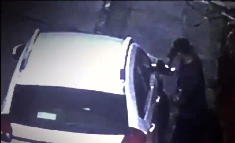 Detienen a banda especializada en el robo de espejos retrovisores: Cometían los delitos en sólo segundos