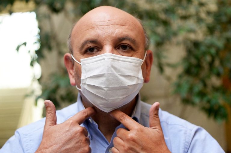 Diputado Castro (PS) pide investigar supuesta fiesta en el Minsal: “Esto es para un paso al lado sí o sí”