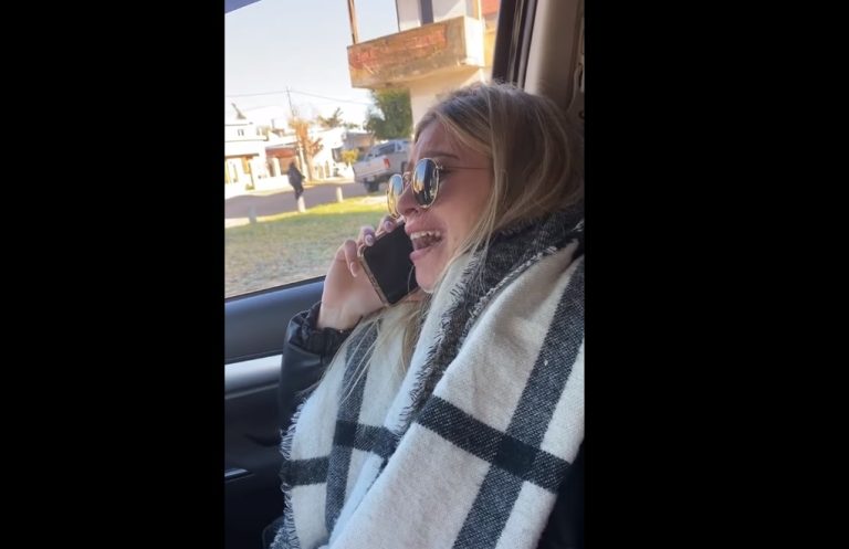 Mujer se viralizó tras llorar desconsoladamente por recibir vacuna china: 