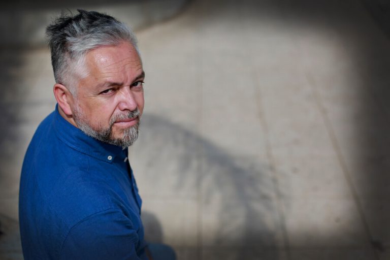 Baradit pidió disculpas por sus dichos contra constituyentes de Chile Vamos: “Fue un exabrupto”