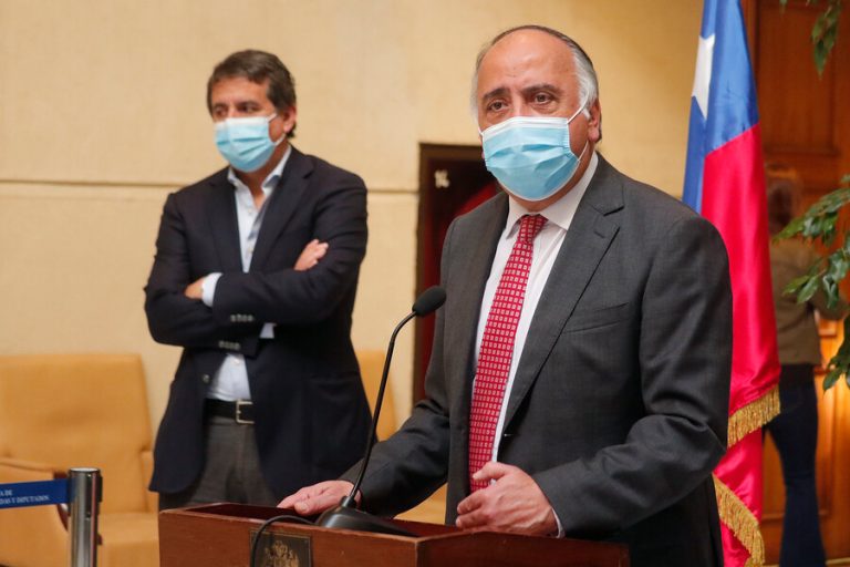 Diputados RN ingresaron proyecto de ley que busca sancionar funas a autoridades y convencionales