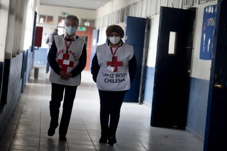 Cruz Roja Chilena apoyará con más de mil voluntarios en las primarias presidenciales