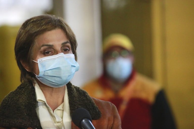 Subsecretaria Daza reitera llamado a inocularse: “El virus empieza a encontrar territorio en personas no vacunadas”