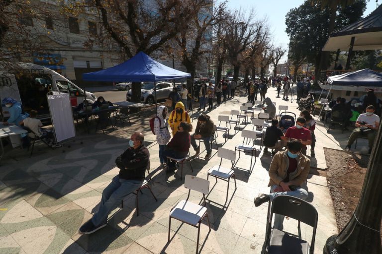 Calendario de vacunación COVID-19: ¿A quiénes les corresponde esta semana?