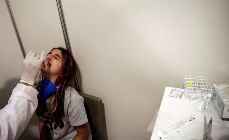 OMS: Contagios de COVID-19 globales podrían alcanzar los 200 millones en agosto