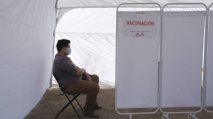 Minsal respondió a alcaldes indignados por falta de stock en vacunas Covid-19