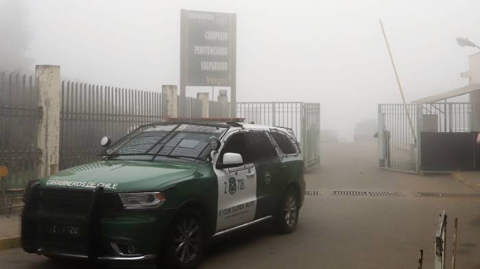 Intimidaron a gendarmes: Seis reos se fugaron de la cárcel de Valparaíso
