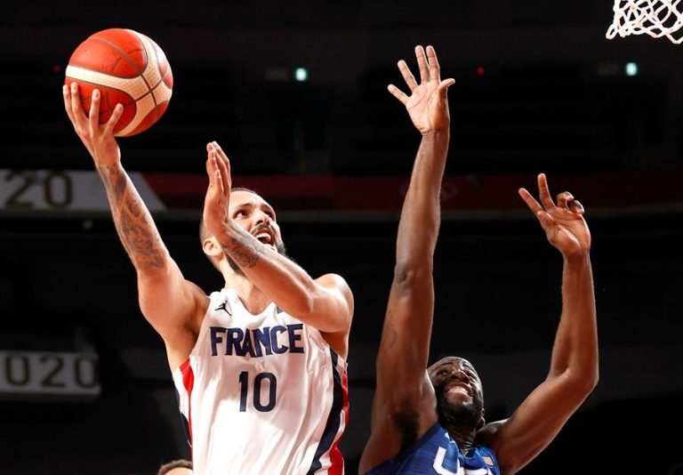 Primera derrota en 17 años: Estados Unidos cayó ante Francia en su estreno en básquetbol en los JJ.OO.