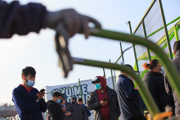 Alcalde de Pedro Aguirre Cerda afirma que menos del 5% de la población entre 12 y 17 años se ha vacunado en la comuna