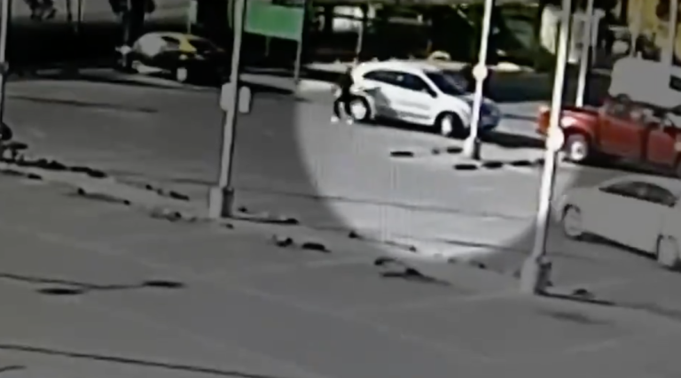 Carabineros detiene a banda dedicada al robo de autos en supermercados