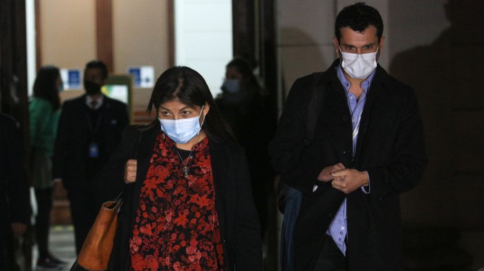 Errores en organización de la Constituyente: Fallas de audio, desconexión a internet y plasmas no instalados marcaron primeras sesiones