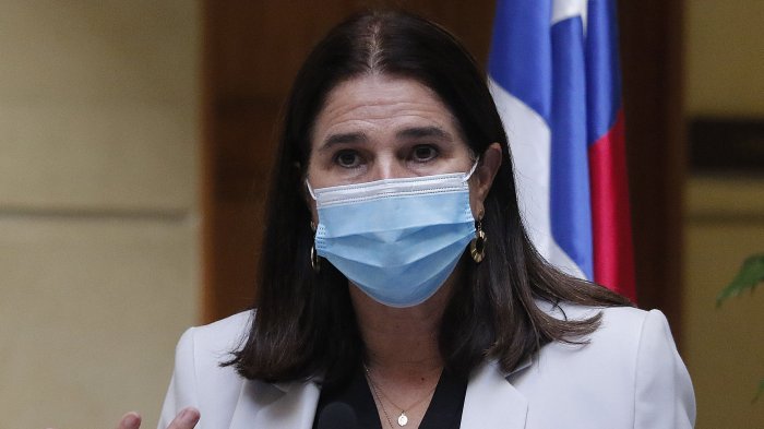 Ximena Ossandón por fiesta donde habría participado Ministro Paris: 