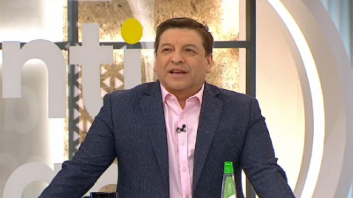 Lo vimos en un avión: ¿Dónde andaba Julio César Rodríguez y por qué no llegó a Contigo en la Mañana ayer?