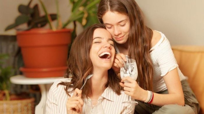 Espectacular: Millaray Viera mostró orgullosa radical cambio de look de su hija en redes sociales