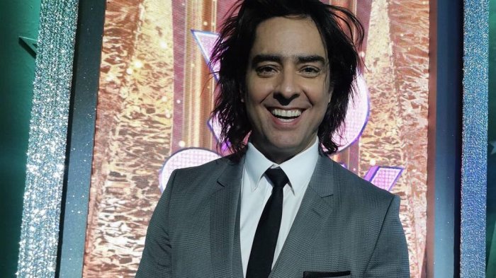 Al ritmo de la macarena: El baile de Cristián Riquelme que la rompe en redes sociales