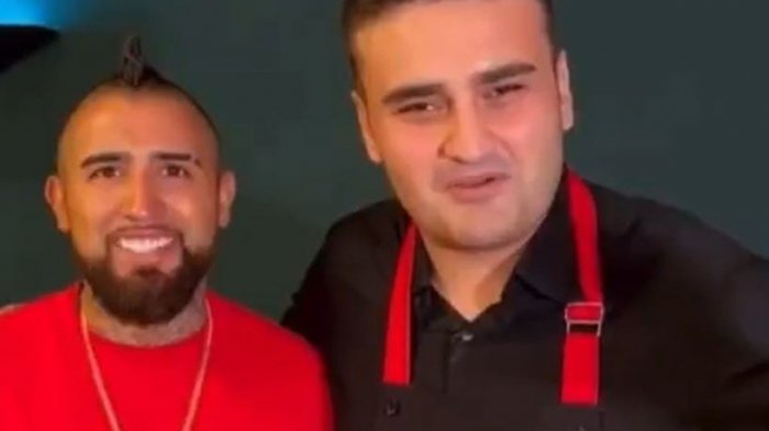 Inédito: Arturo Vidal y famoso chef turco envían cariñoso saludo a Jacqueline Pardo desde Dubái