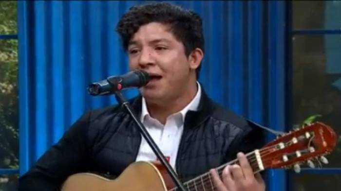 Conmoción por muerte del cantante: Esta fue la última presentación de “El Gitano” en Chilevisión