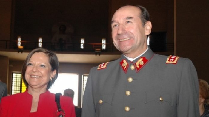 Arraigo nacional para Fuente-Alba y su esposa por lavado de dinero: Es investigado por $7.300 millones en lujosos gastos