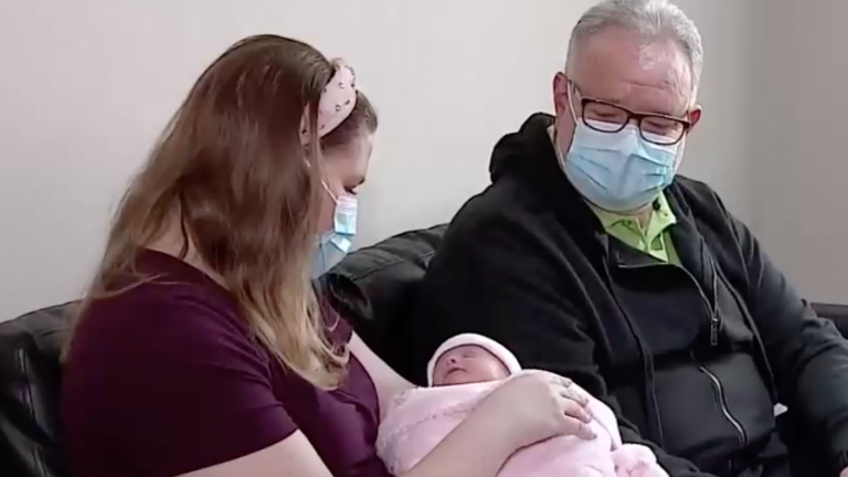 Con 27 semanas de gestación: Dio a luz en la UCI mientras estaba intubada por COVID-19