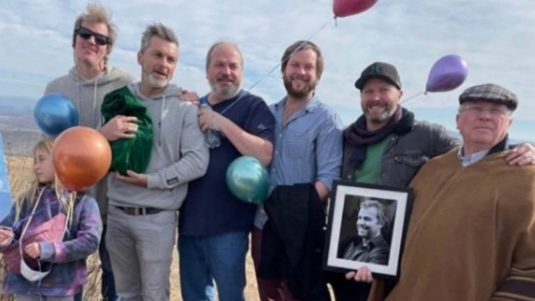 Cristián Sánchez y su familia celebraron cumpleaños de su hermano fallecido con simbólico momento