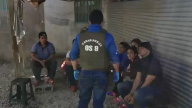 Pozo Almonte: Dos detenidos por secuestro y tráfico de 31 inmigrantes