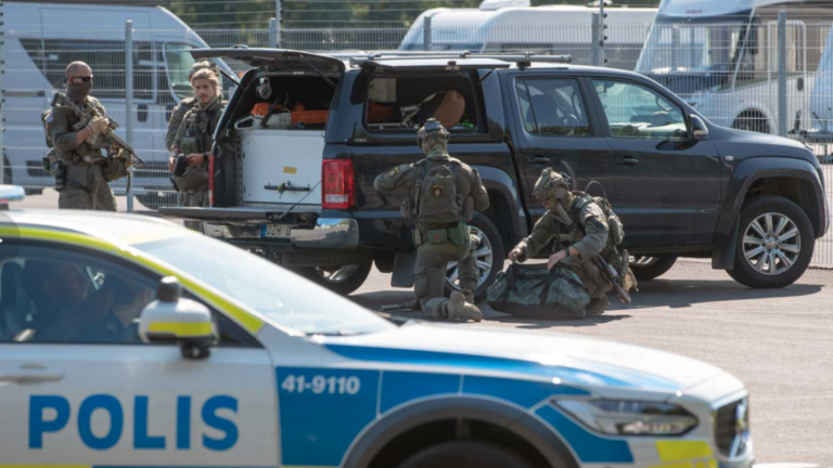 Detenidos por asesinato secuestraron a dos guardias en la cárcel: Pidieron 20 pizzas a cambio de los rehenes