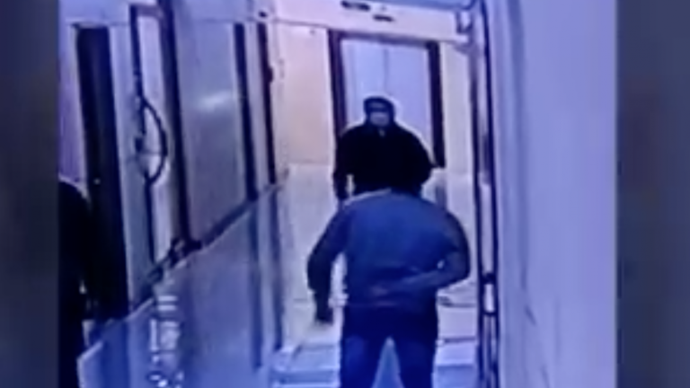 Ofrecen tasas tentadoras: Regresan los estafadores de casas de cambio en el centro de Santiago