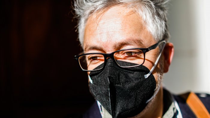 Jorge Baradit se disculpó por dichos que generaron indignación en “Vamos por Chile”