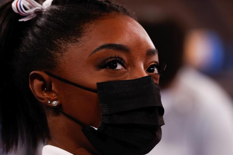 EE.UU. anuncia que Simone Biles participará en la final de barra de los JJ.OO.