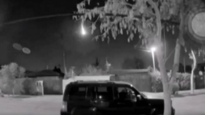 Captan meteorito en cielo de Santiago: Habría caído en Las Condes