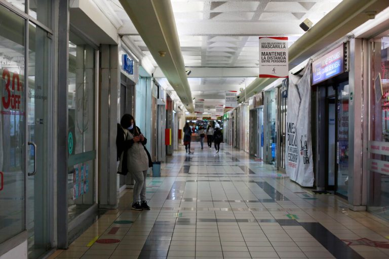 Trabajadores del comercio piden cierre de locales a las 19:00 horas: Argumentan poca seguridad al retornar a sus hogares