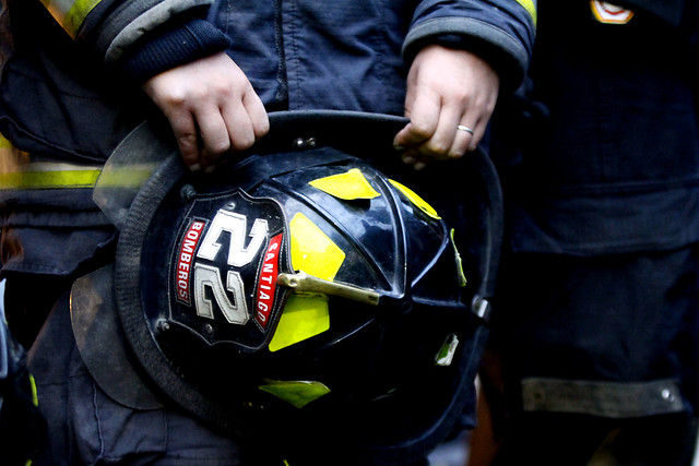 El 46% de las bomberas de Chile dice haber sido violada o abusada por un compañero
