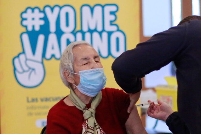 Calendario de vacunación: Revisa quiénes pueden solicitar este viernes la dosis de refuerzo