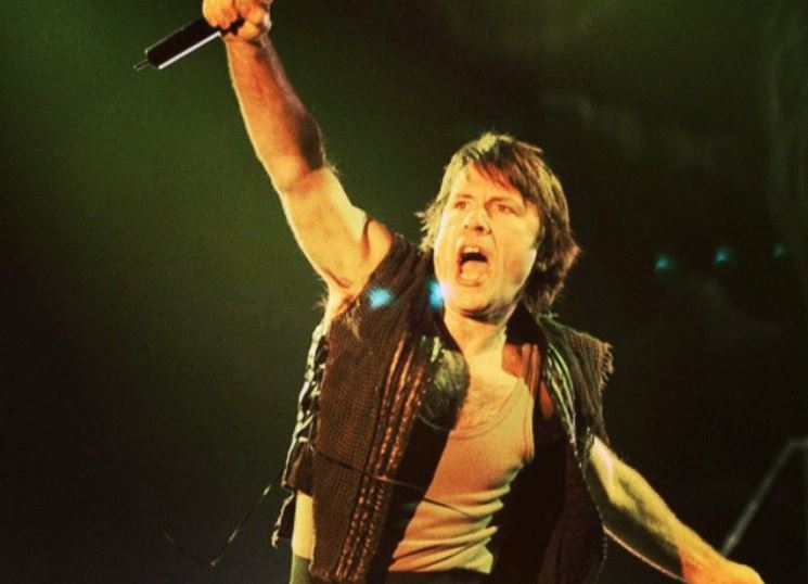 Bruce Dickinson se contagió de COVID-19: 