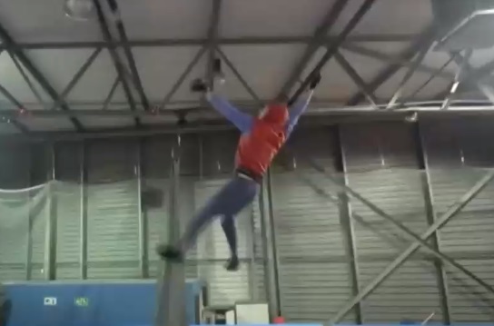 Youtuber creó lanzador de telas de araña al más puro estilo de Spider-man