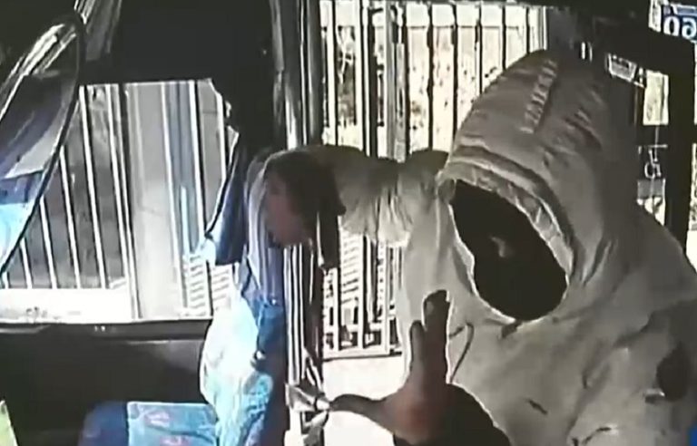 Conductor de bus de la locomoción colectiva sufrió violento asalto: Le robaron toda la recaudación